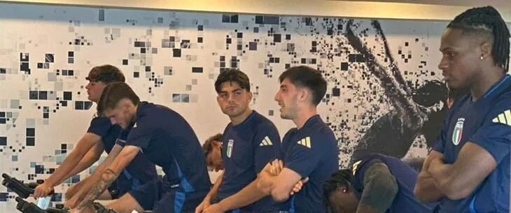 包含意大利足球队遭遇劲敌,不敌对手痛失胜利的词条 包含意大利足球队遭遇劲敌,不敌对手痛失胜利的词条