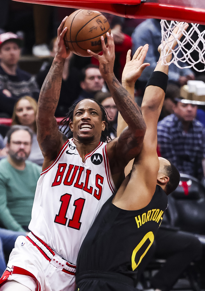 公牛客场横扫爵士,莱文森发威 公牛客场横扫爵士,莱文森发威