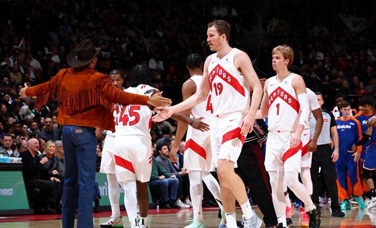 包含猛龙胜下尼克斯，全队表现出色！的词条